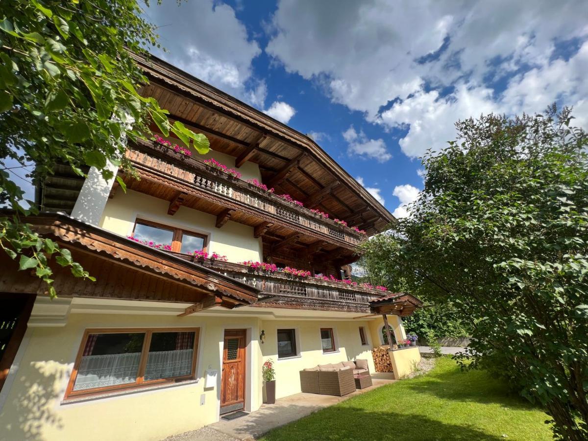 Platzhirsch Panorama View Balkon, Gartensauna, Garten, Grillplatz Apartment *
